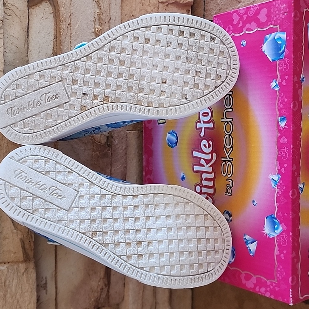 Kids' Girls Light Up Sketchers 10.5 - Picture 4 of 5